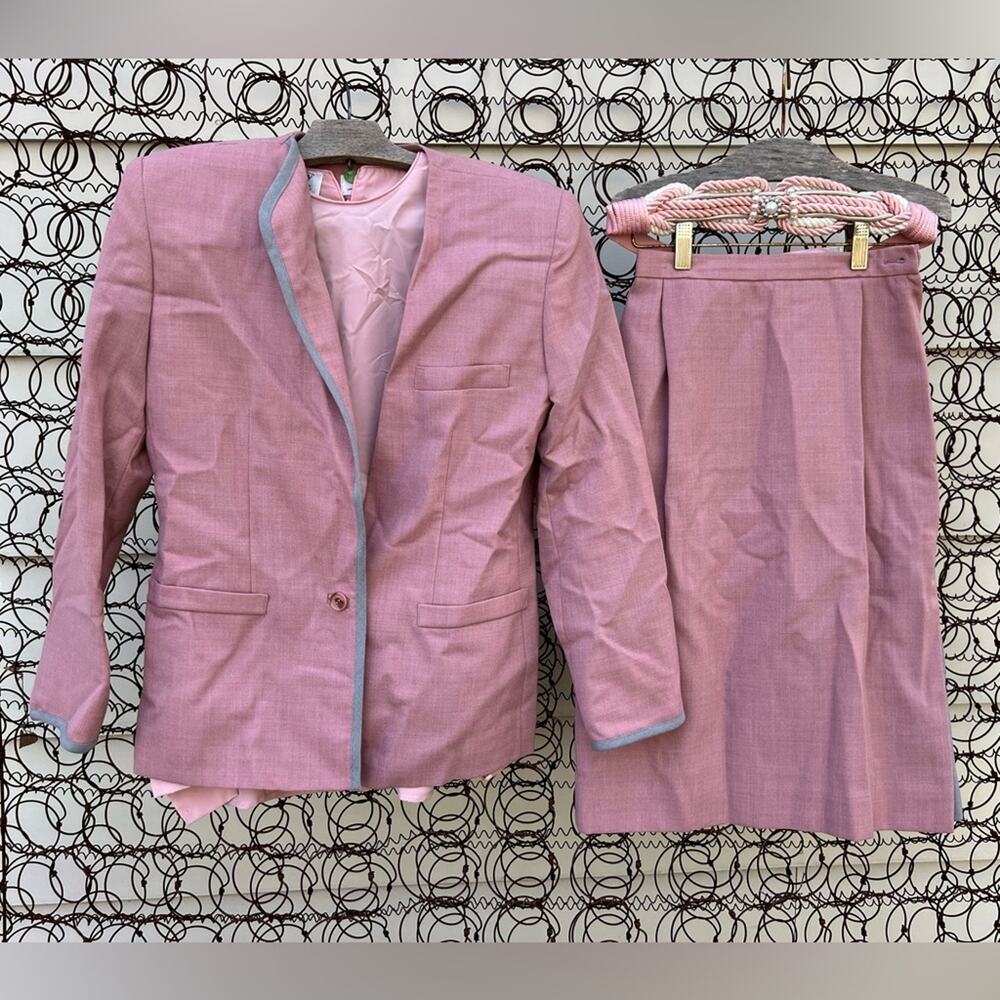 Vintage 80s Mary Kay Makeup Pink Gray 4 piece Suit set 2P